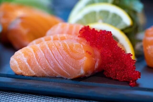 salmon alimentos ricos vitamina b12